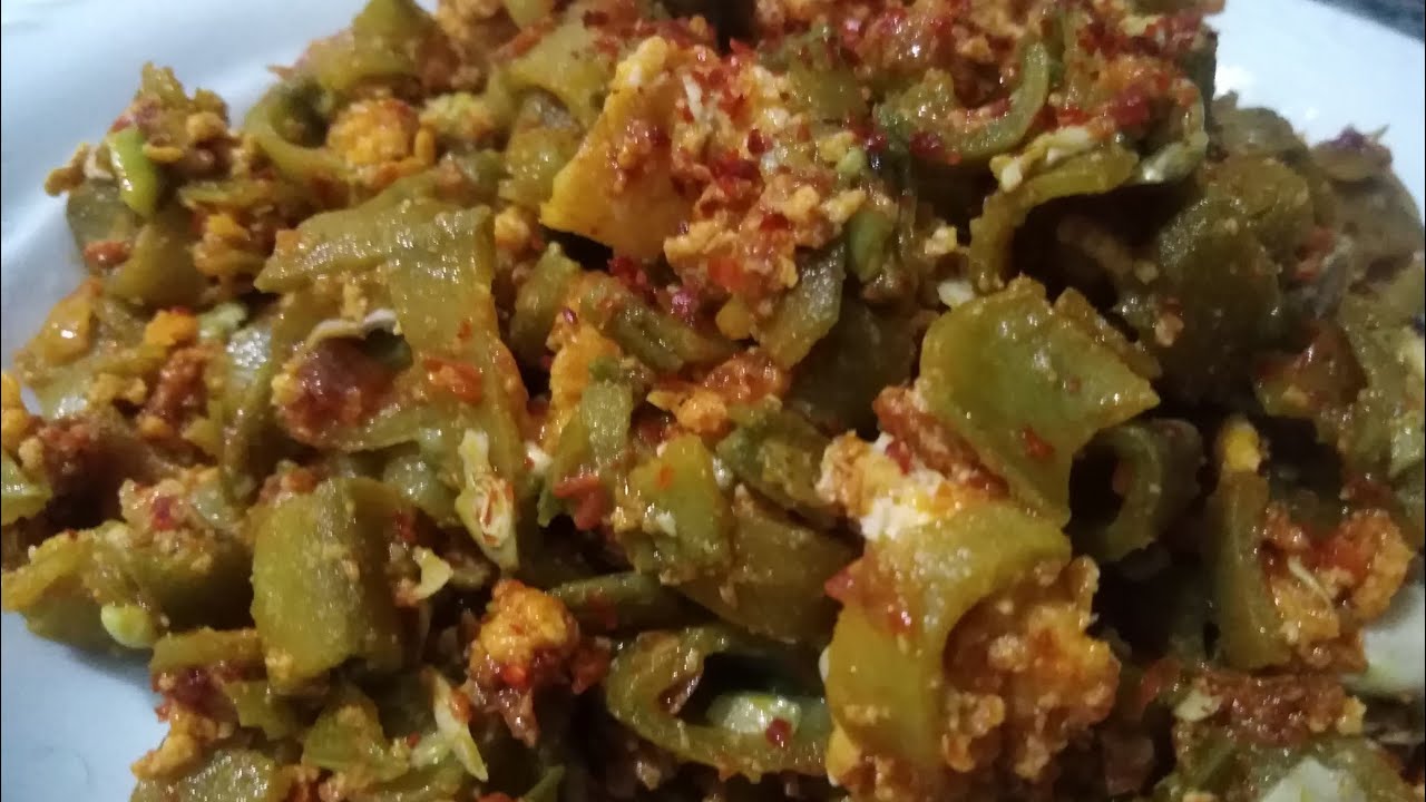 10 lira maliyetli 5 kişilik yemek tarifim🥣 Gaziantep yemekleri💯 yumurtalı bakla tarifim. 👈 👍