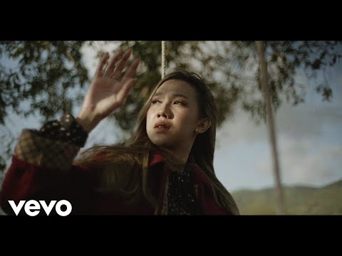 Raissa Ramadhani - Seribu Pelukan (Official Music Video)