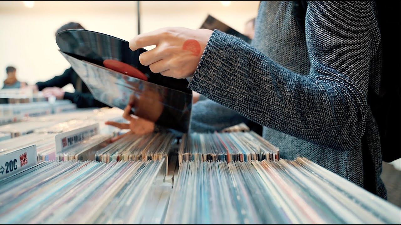 Paris Vinyl Sale - 50 000 vinyls under 10€ - Teaser 4