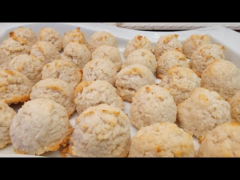 Simple Vegan Coconut Macaroons Recipe - Sugar free with Maple Syrup