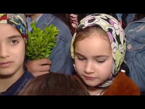 გილოცავთ ბზობას