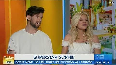 Video: Eoghan McDermott suggests Sophie Monk proposes to her boyfriend