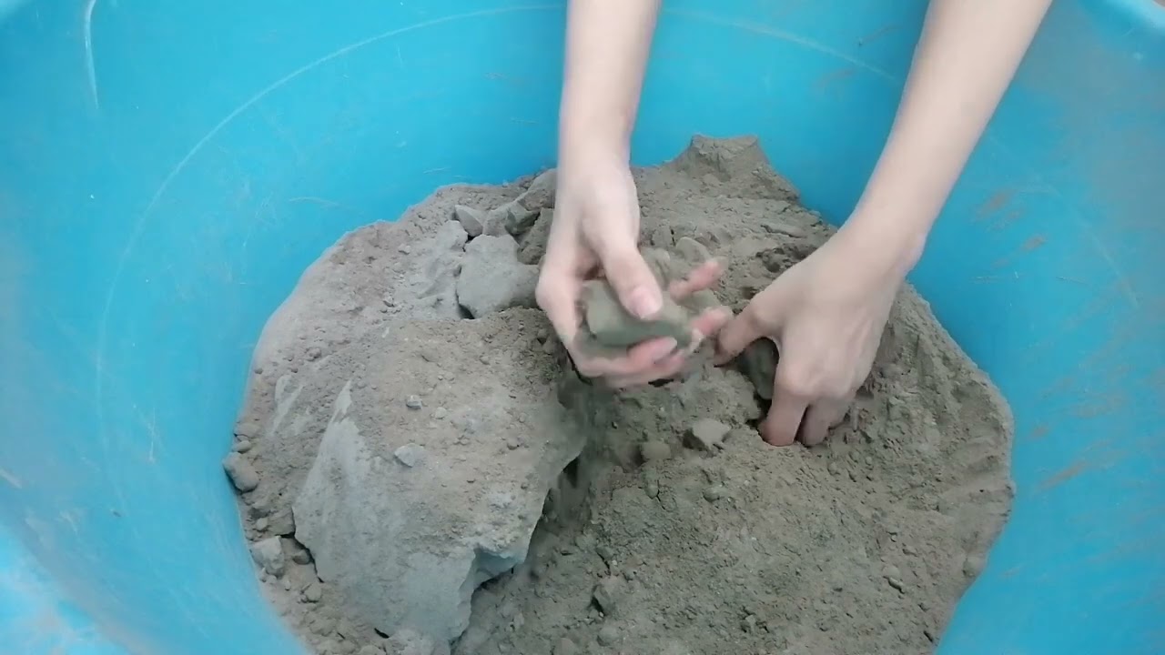 Soft Cement Giant Shape Dry Crumbling 