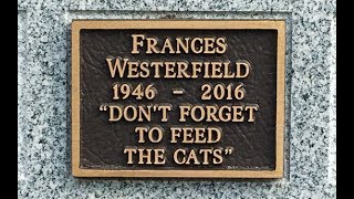 Famous Graves: Famous FUNNY Headstone Messages & Others - They Got The Last Laugh!