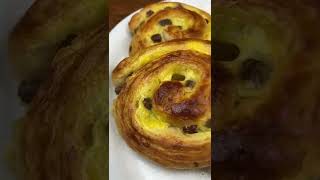Pain Aux Raisin