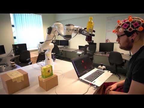 SSVEP BCI Demo - grasping objects with robotic arm