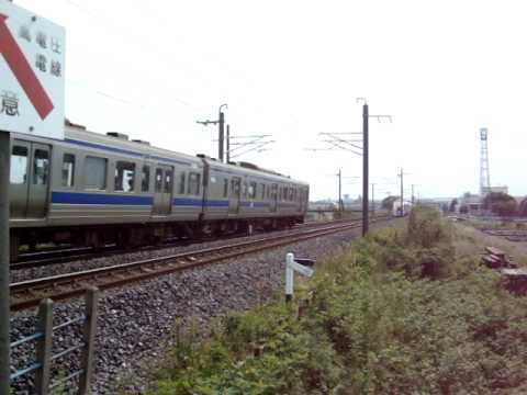 常磐線　415系1500番台と651系スーパーひたちのすれちがい　警笛