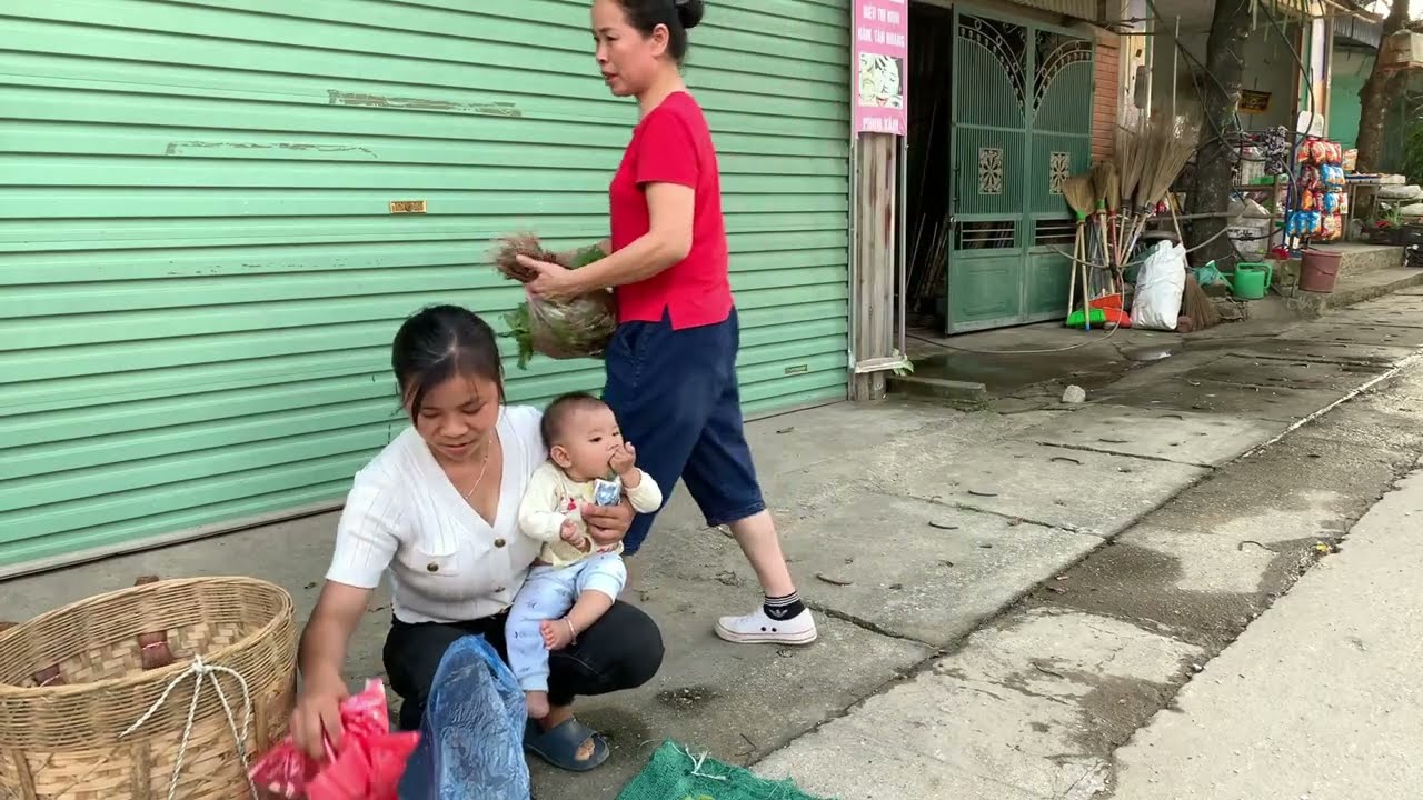 Daily work of a 18-year-old single mother: 45 days harvest and sell