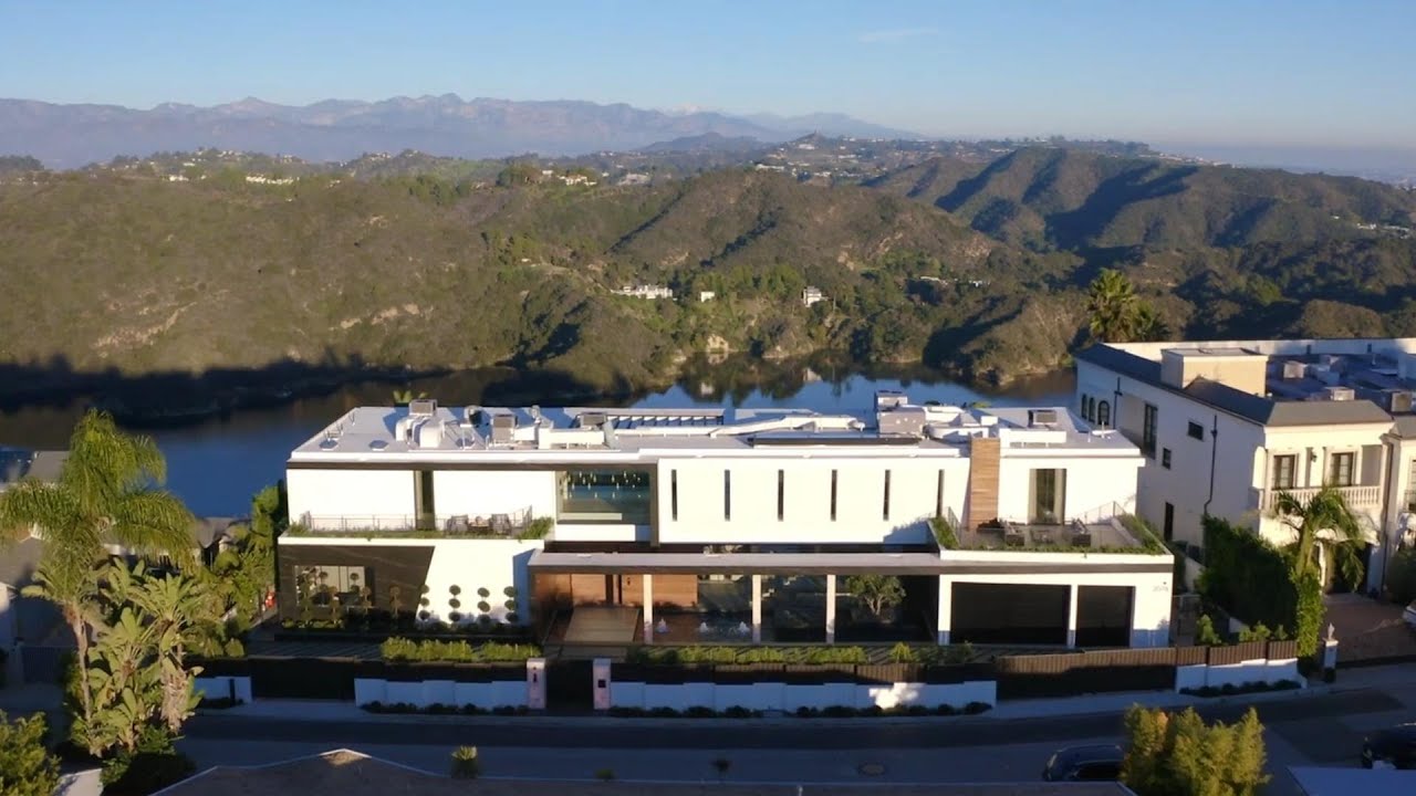 $38,000,000 House in Bel Air With a Private Vineyard | JamesEdition