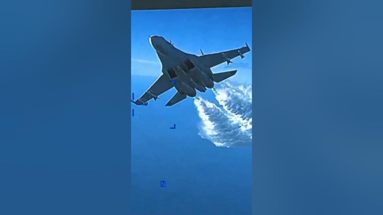 Footage of Russian Jet Dumping Fuel On US Drone shorts YouTube