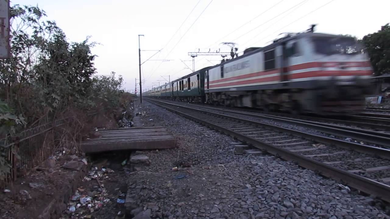 12909 Bandra Terminus Hazrat Nizamuddin Garib rath ripped VAPI at MPS ...