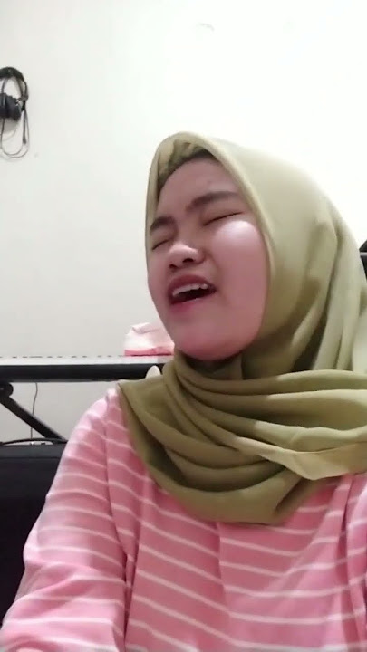Nike Ardilla - Menyibak Tirai Kelabu | LIVE PERFORMANCE