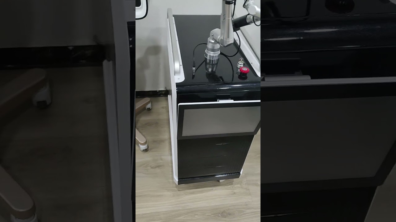 808 Diode Laser Hair Removal Machine show 