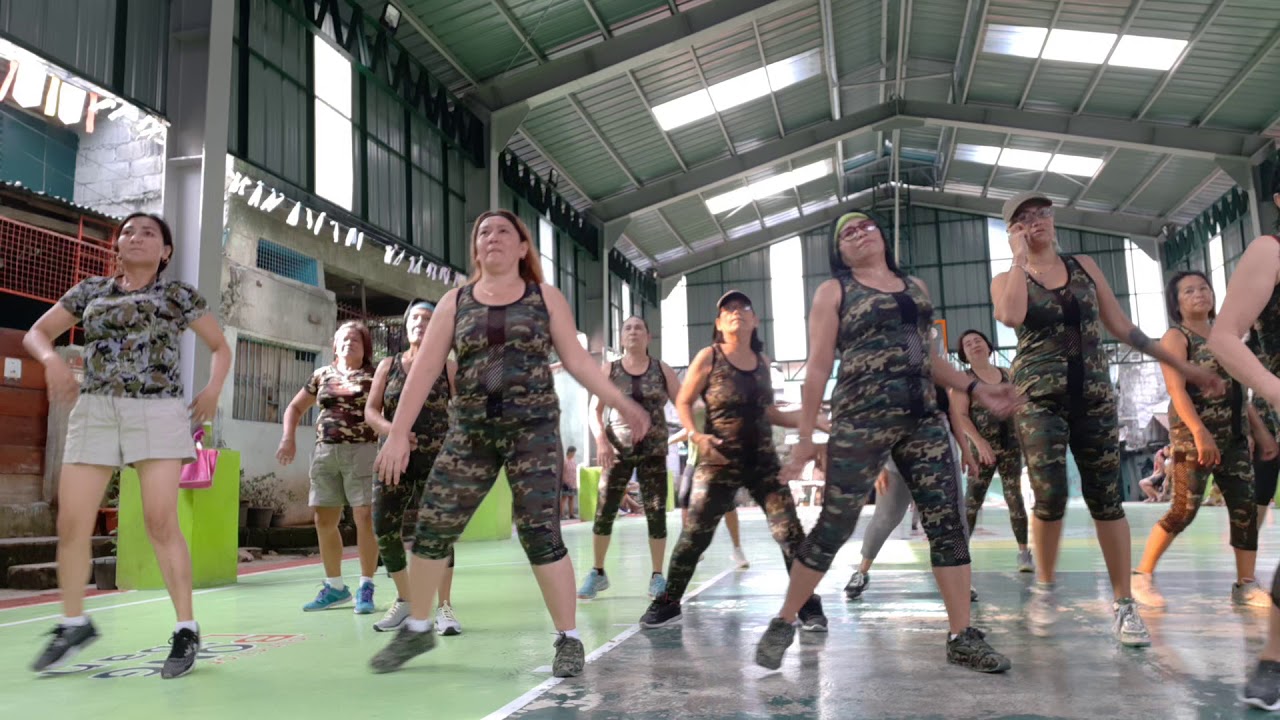 Zumba gold in camouflage mode 3 dancing in the street