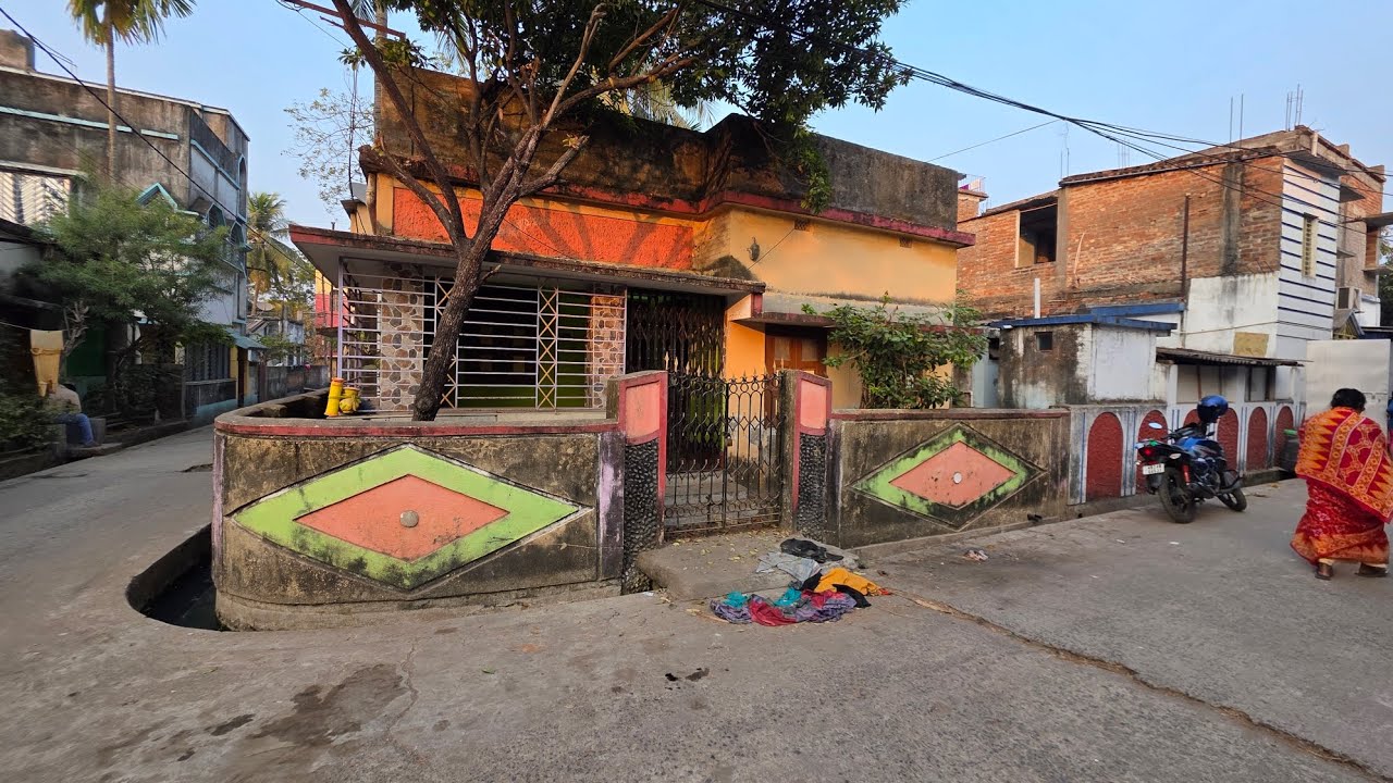 Corner plot with wide roads in Sodepur only 35L