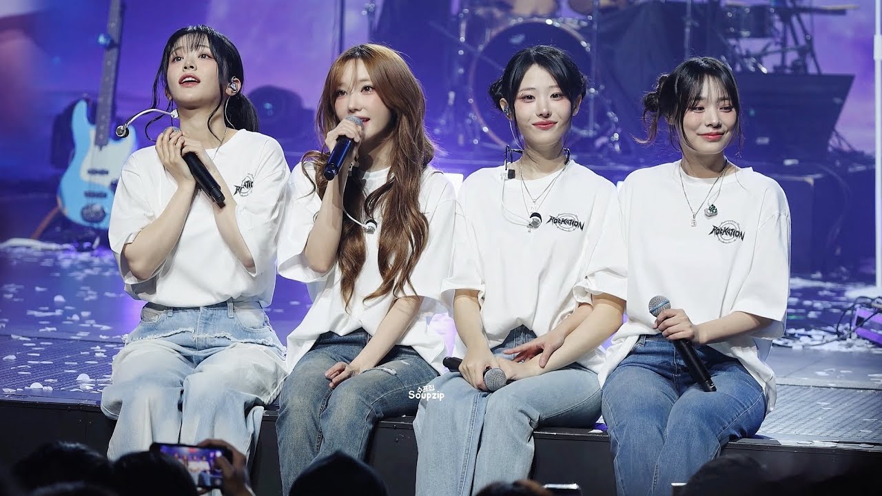 260103 QWER Fancam ‘Yours Sincerely' / 큐더블유이알 직캠 @ Macau Concert