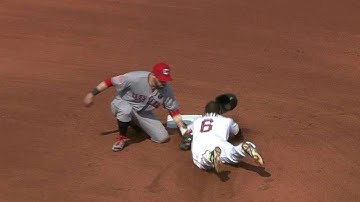 CLE@PIT: Gomes nabs Marte at second base