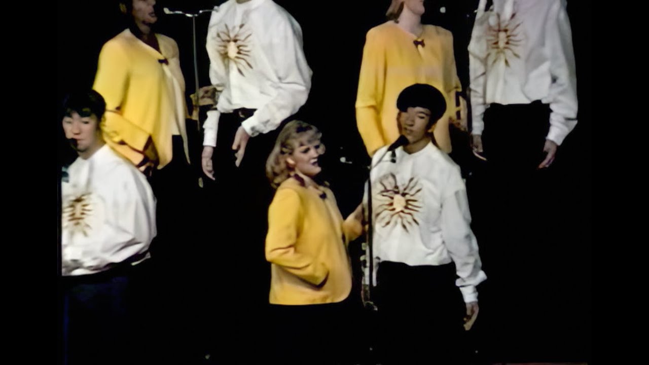 Holland High School '97 - Vocal Dimensions Jazz Choir Assembly