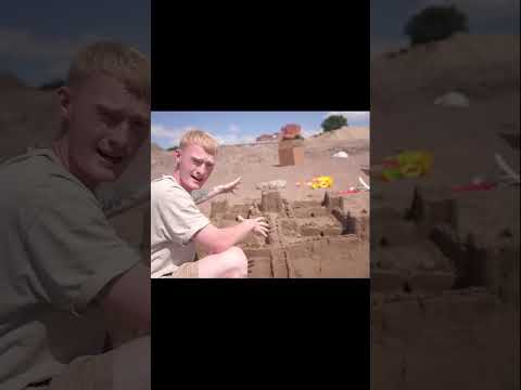 الولد واقف