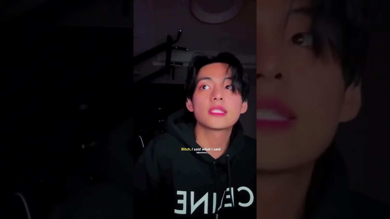 OMG , Taehyung singing Paint The Town Red 💜 | Random Stuff With Scarlet