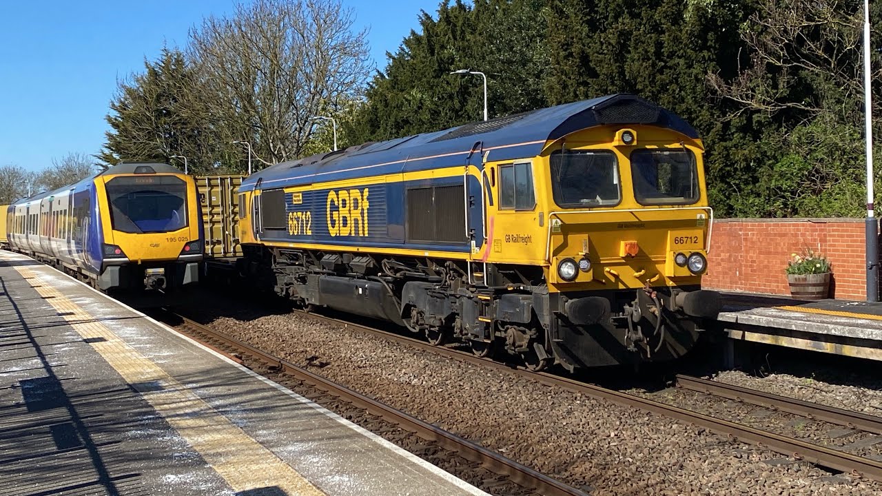 Northern 1L68  “Peterborough Power Signalbox” 66712 4L08 crossover 