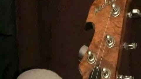 6 Changing your banjo strings