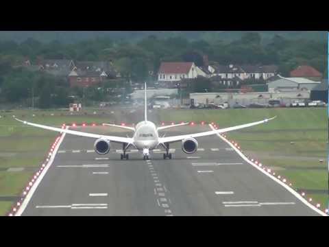 Thumbnail for Decolagem impressionante Qatar  Airways Boeing 787 Dreamliner Display, Farnborough2012..mp4