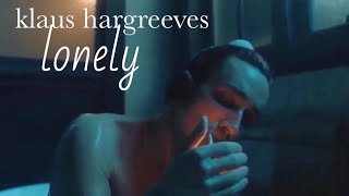 Klaus Hargreeves - lonely (palaye royale)