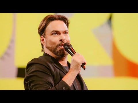 el humorista venezolano George Harris fue expulsado por el monstruo del festival de Viña del Mar