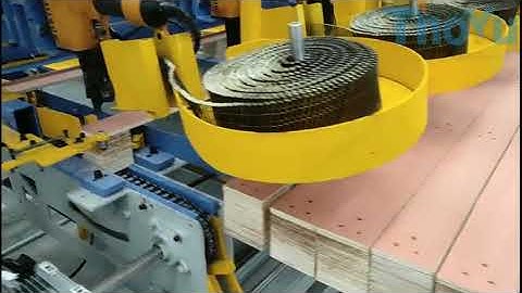 Pallet leg nailing machine