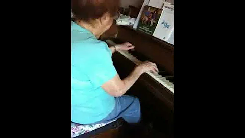 Therese White the Human Jukebox @ 93 years old: C'...