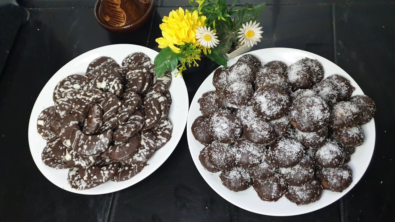 شكيل من حلويات العيد بعجين واحد ممكن تخرجي زوج أشكال بمذاق الشوكولاتة