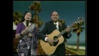 Hindi Christmas Songs / Baradin Aaya / By Johnson & Veena Samuel