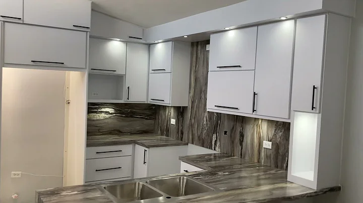 Cocina en pvc laminado blanco mate , tope y backsp...