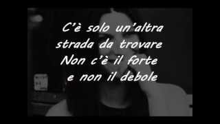 Mi tengo - Laura Pausini con testo.wmv chords