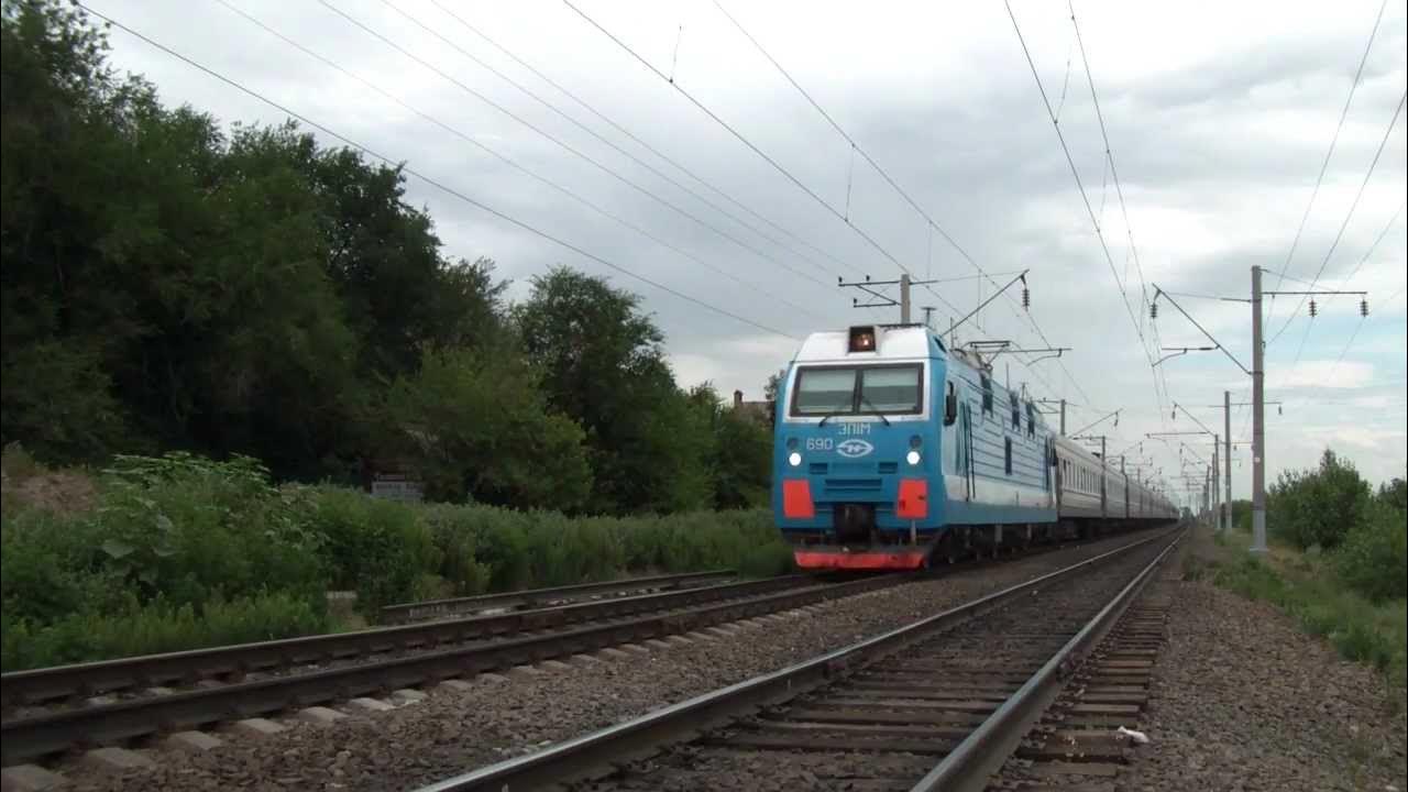График движения поезда адлер архангельск на 2025