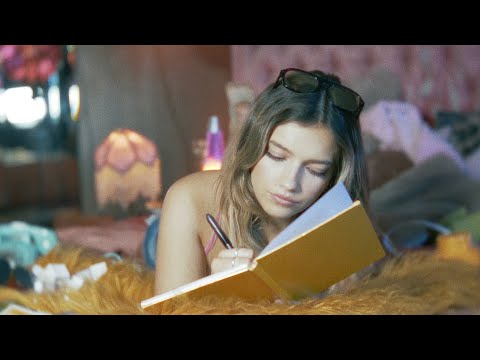 Putar teenage diary - Lexi Jayde