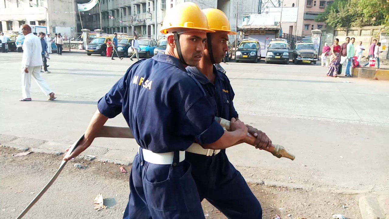 3 जावानों कि हायड्रंट ड्रिल, 3 Men Hydrant Drill.