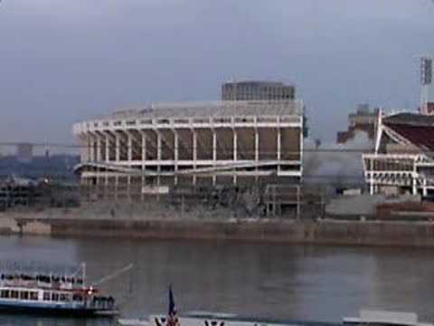 Cincinnati River Front Stadium, Explosion, Cinergy Stadium,Implosion,Explosion,Bengals, reds,cincinnati,