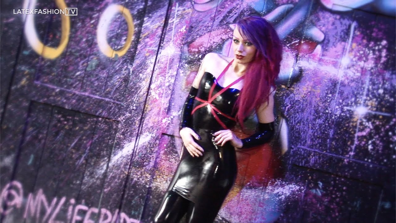 Eve Elle at the Alt & Burlesque Fair Sheffield | LatexFashionTV