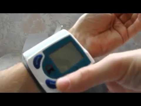 Цифровой наручный измеритель давления, пульса.flv - YouTube