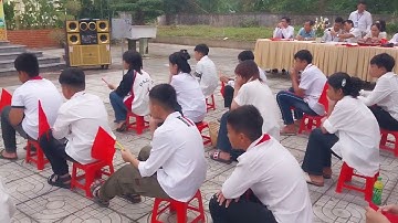 Tiếng hát giữa rừng Pác Pó - Cô giáo Thu Nga và Đội văn nghệ nhà trường PTDTBT THCS Xuân Chinh.