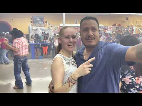 Esa Pareja de Aguascalientes le pone crema a los Tacos!
