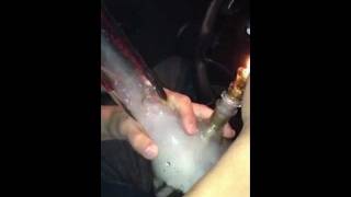 Sheldon Black Bong Hit (Wiz Khalifa - Still Blazin')