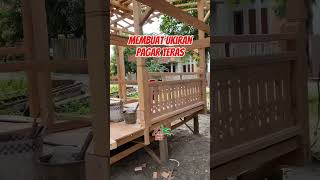 Installing carved wooden fences on wooden terraces #makingwoodenhouses #minimalisthouses #design