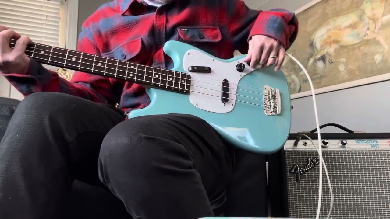 1971 USA Fender Musicmaster Short Scale Bass Daphne Blue with