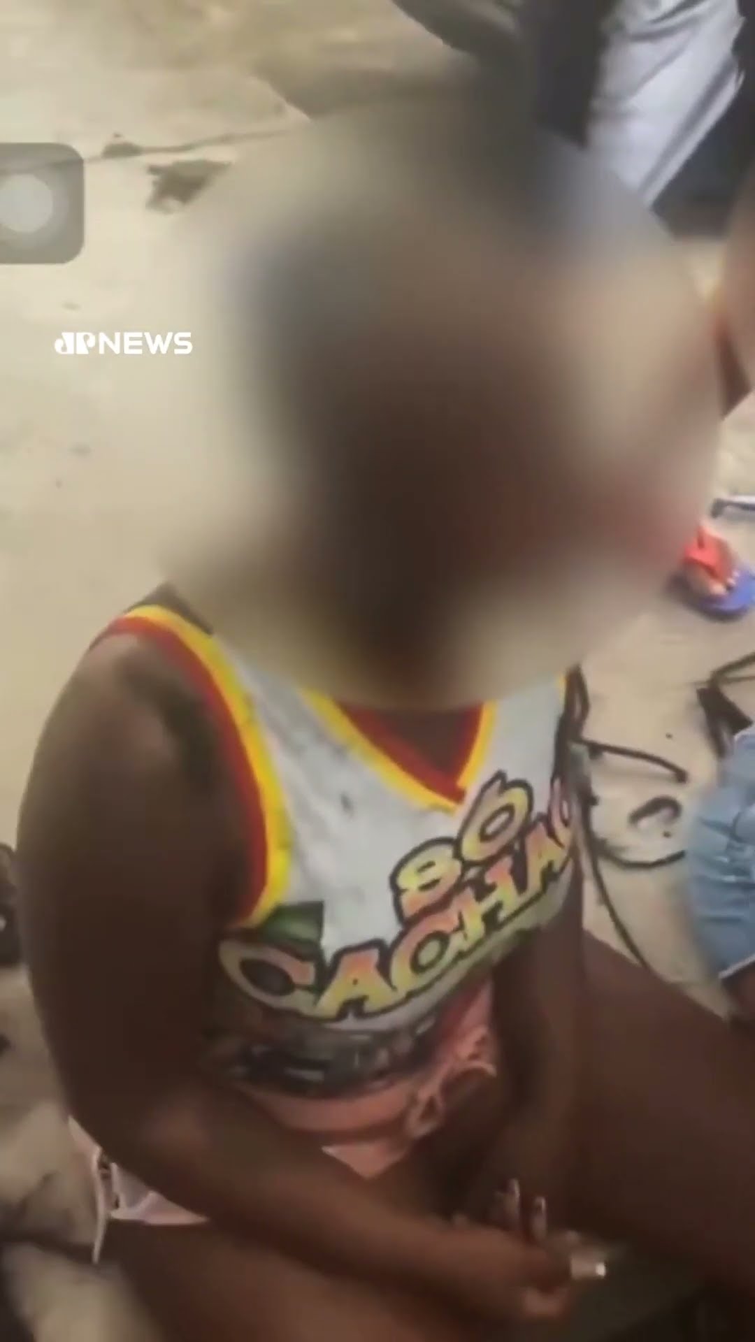 Mulheres têm o cabelo raspado à força por traficantes em comunidade no RJ