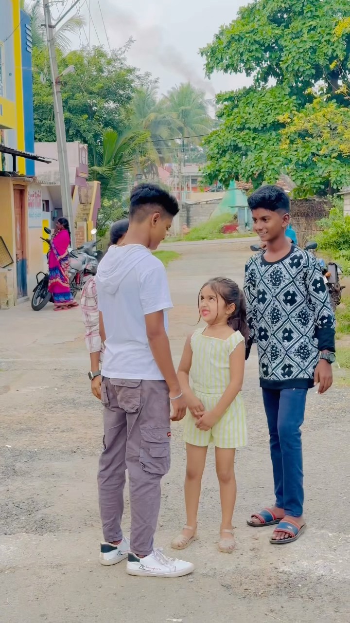 Karimani maalika Rahulla ??? ​⁠#karimanimalika #trending #couple #love #funny #shorts #youtube
