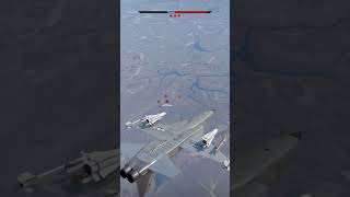 Борьба с зенитками на F-5E & Maverick #shorts #warthunder