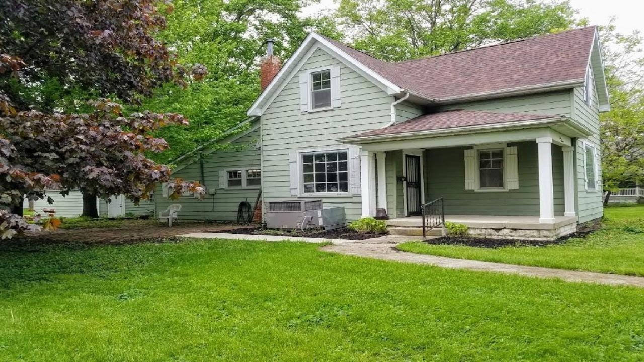 416 North 8th Street, Elwood, IN Presented by PROPERTY SISTERS OF
